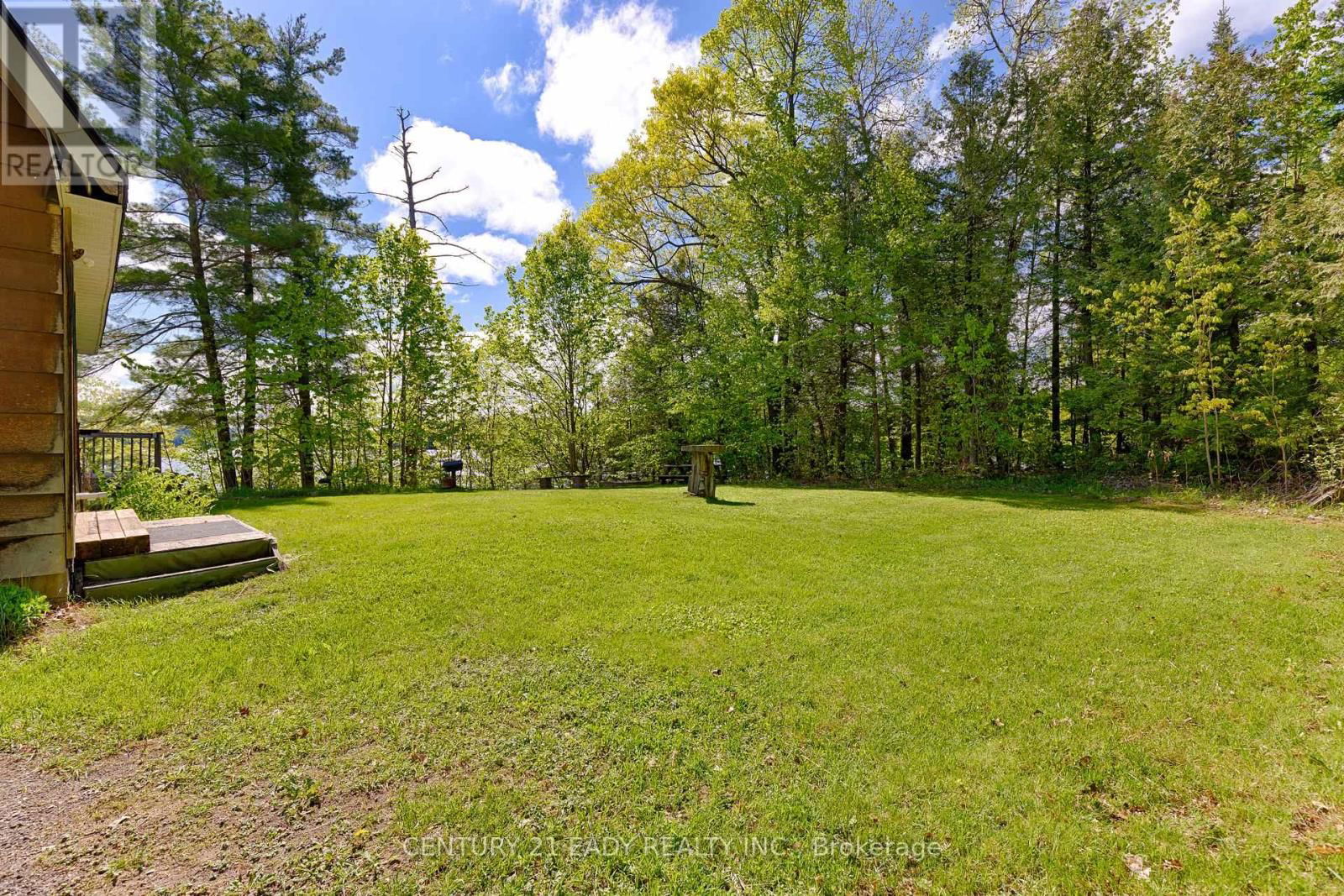 1044 BEACHS LANE Image 15
