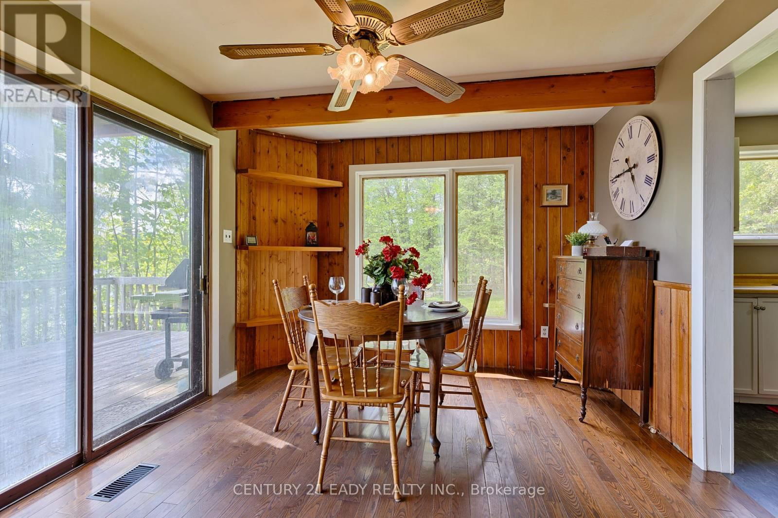 1044 BEACHS LANE Image 31