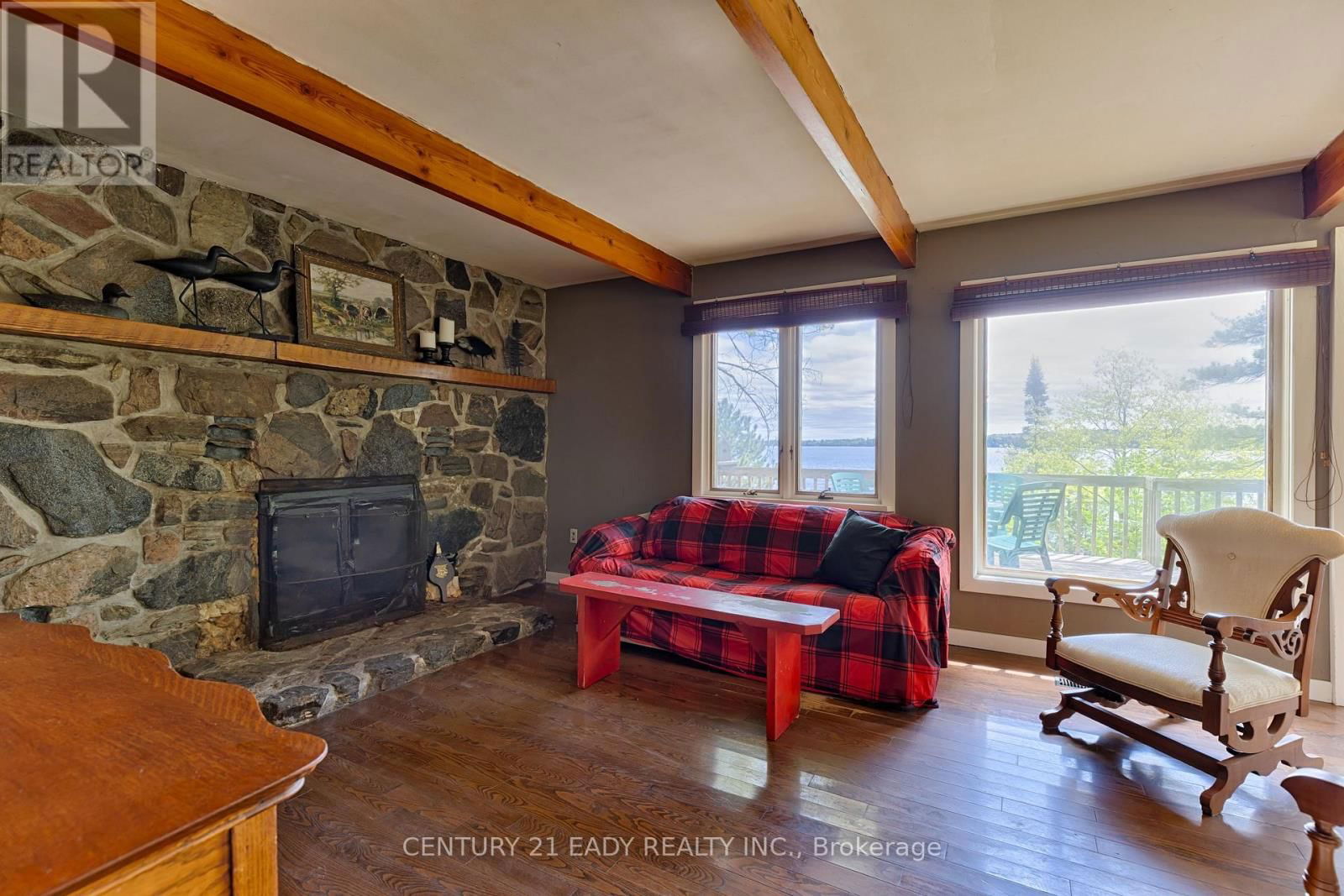 1044 BEACHS LANE Image 36