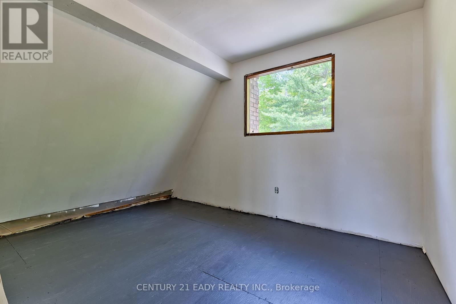 1044 BEACHS LANE Image 42