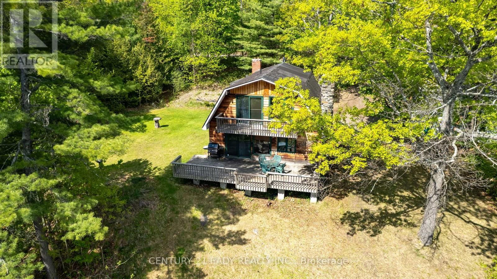 1044 BEACHS LANE Image 8