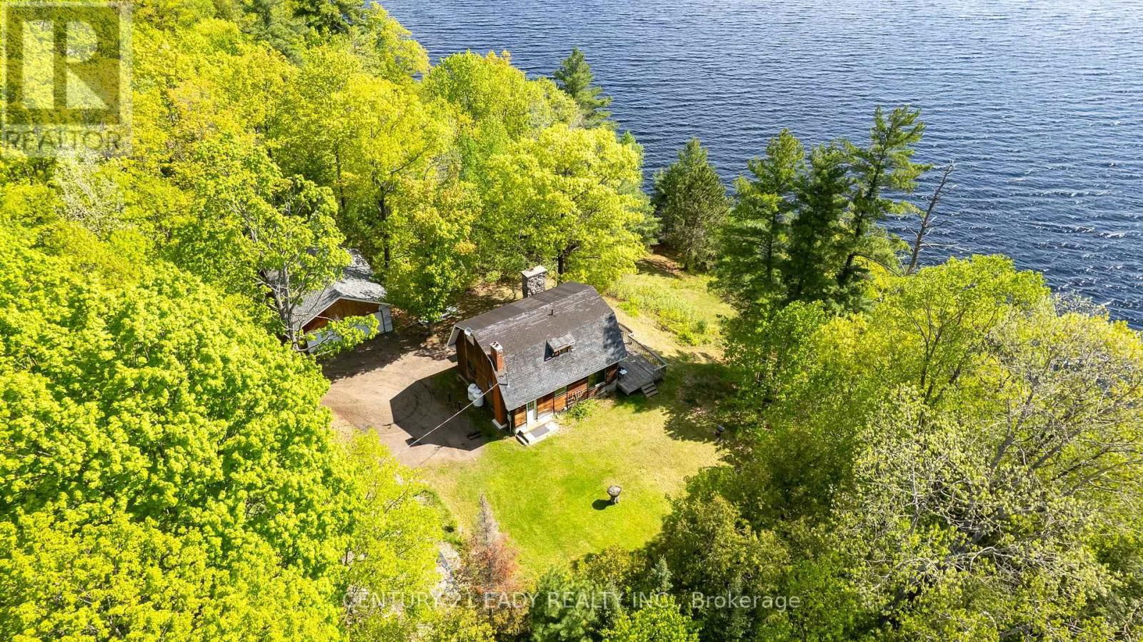 1044 BEACHS LANE Image 9