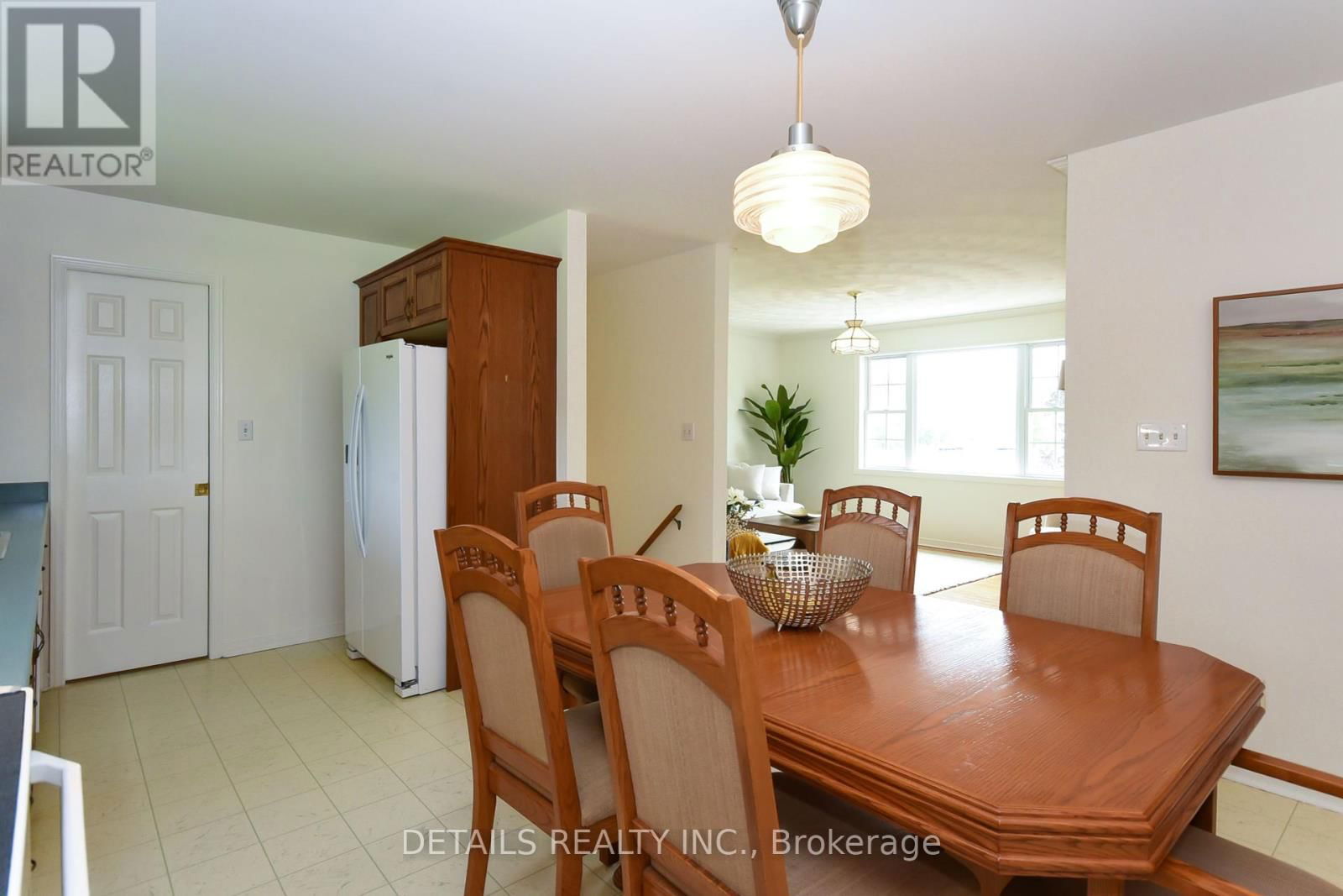 887 MACPHERSON ROAD Image 16