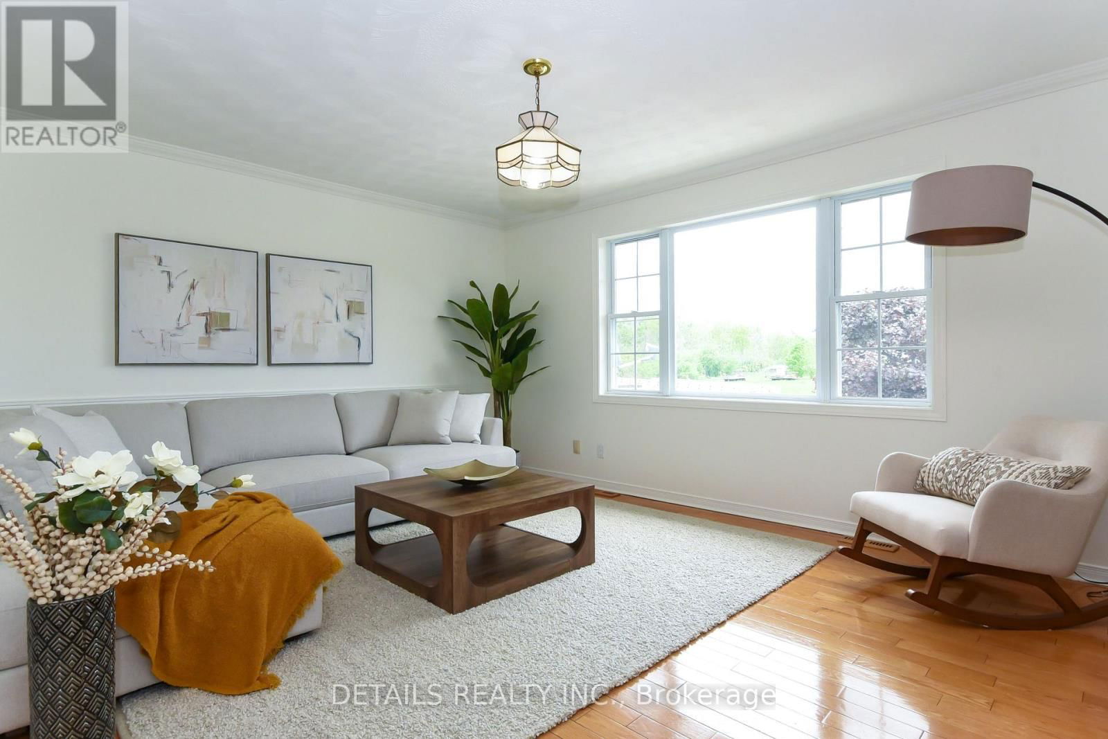 887 MACPHERSON ROAD Image 25