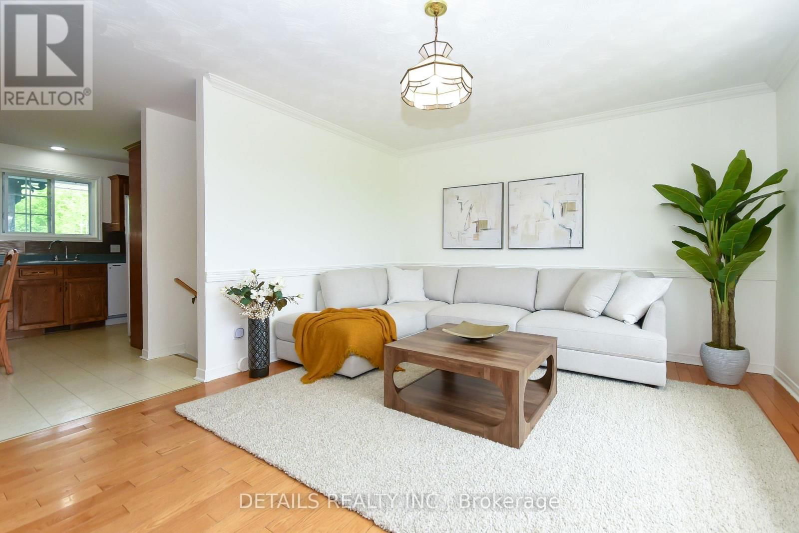 887 MACPHERSON ROAD Image 27