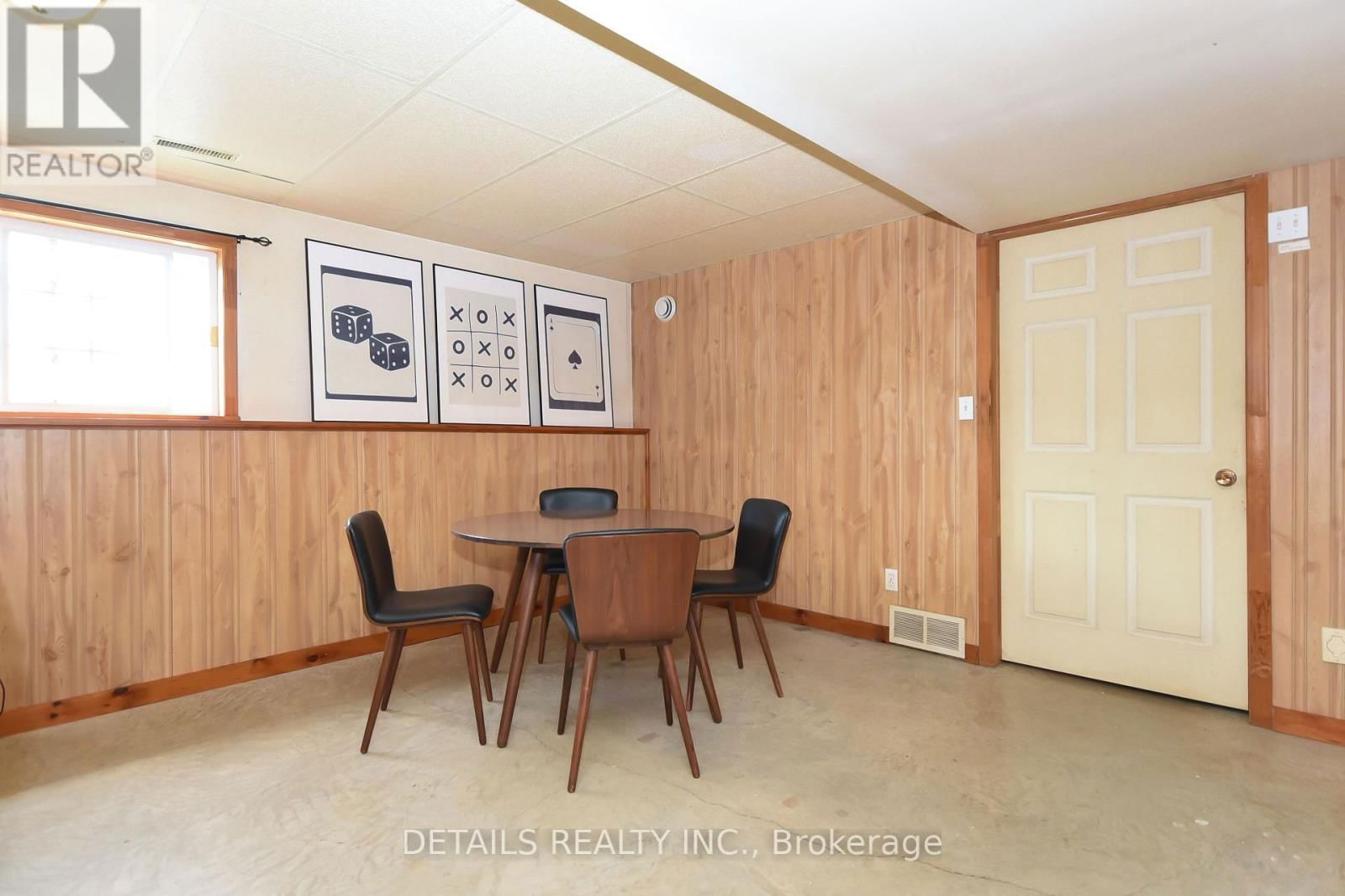 887 MACPHERSON ROAD Image 31