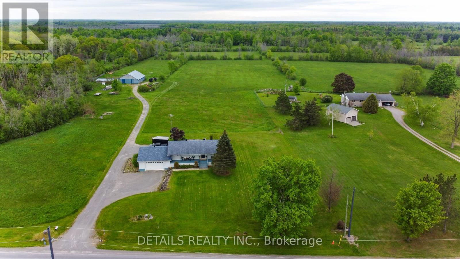 887 MACPHERSON ROAD Image 37