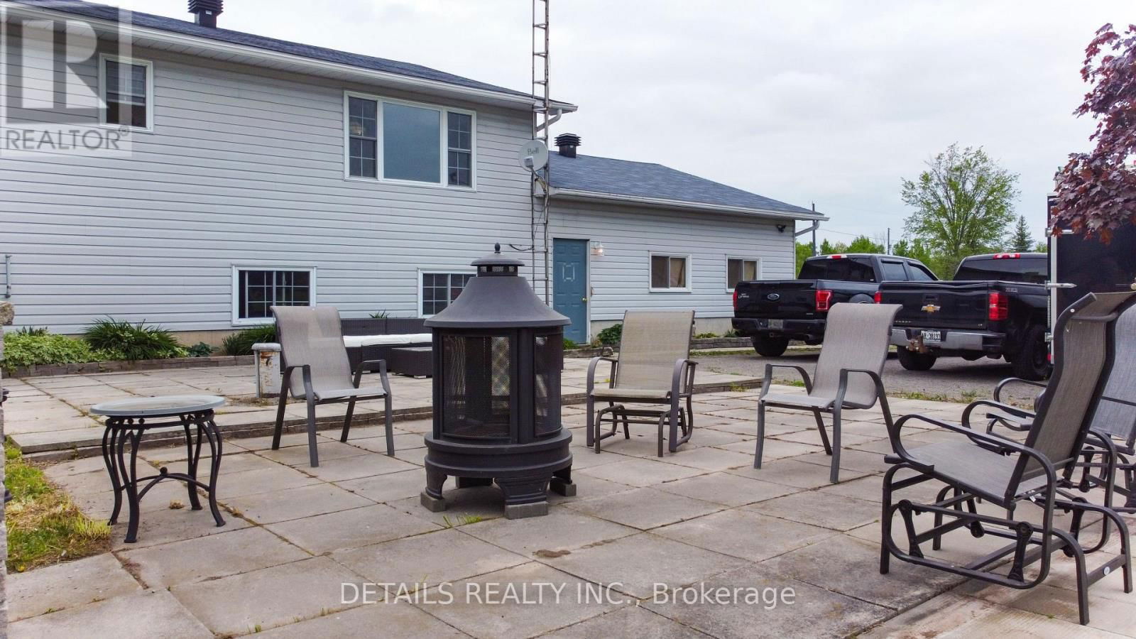 887 MACPHERSON ROAD Image 47