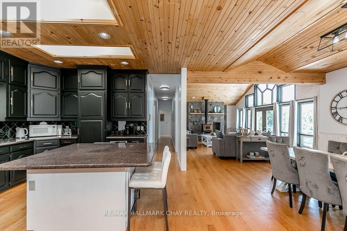 2318 PICKEREL & JACK LAKE ROAD Image 20
