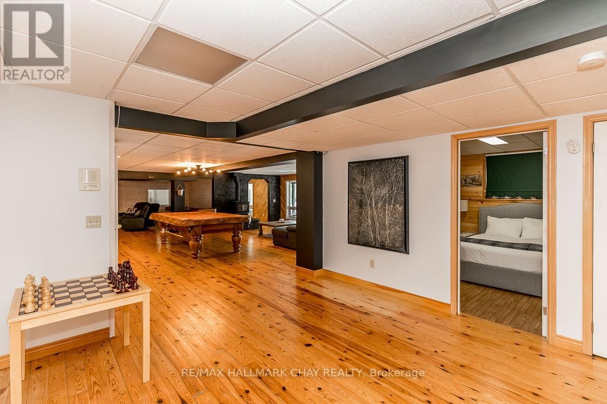 2318 PICKEREL & JACK LAKE ROAD Image 36