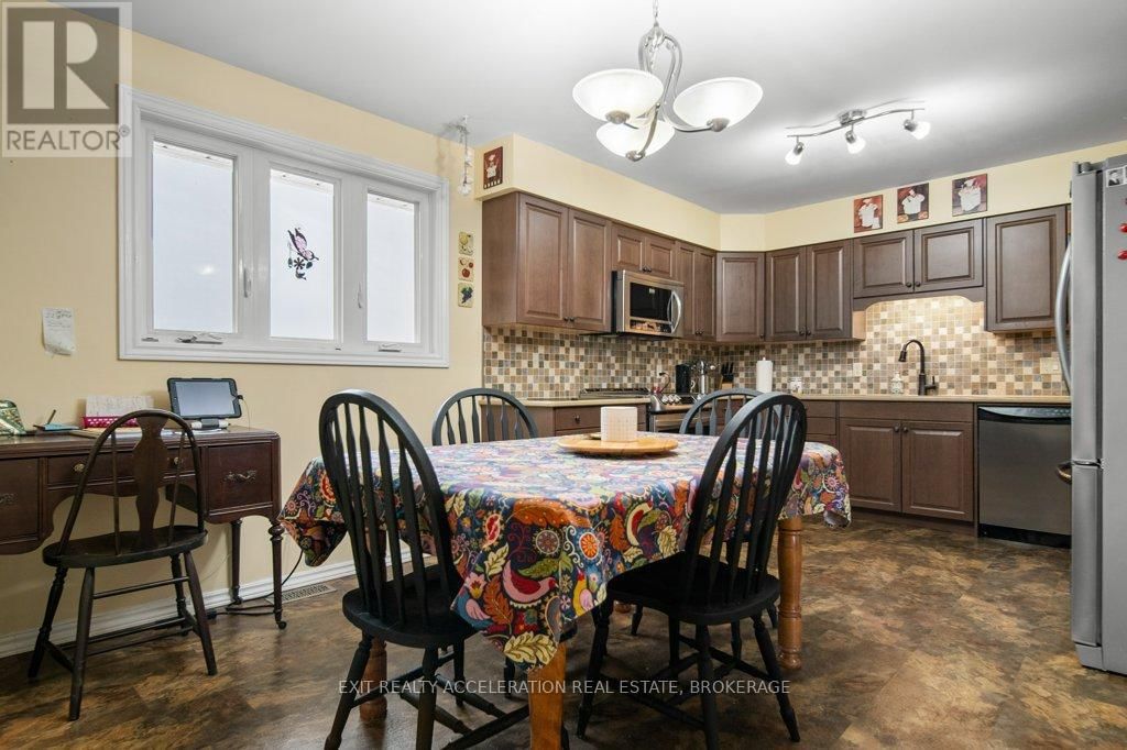371 COUNTY RD 8 Image 13