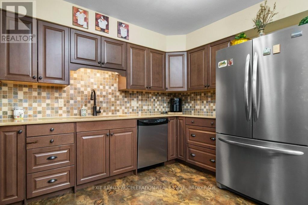 371 COUNTY RD 8 Image 15