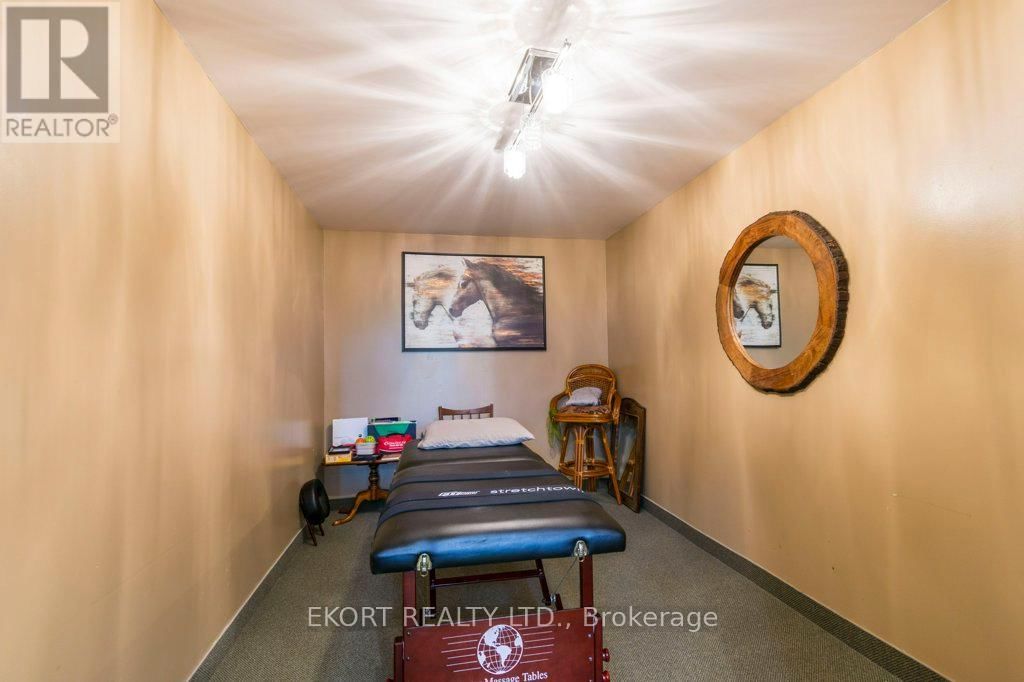 286 FRONT STREET Image 12