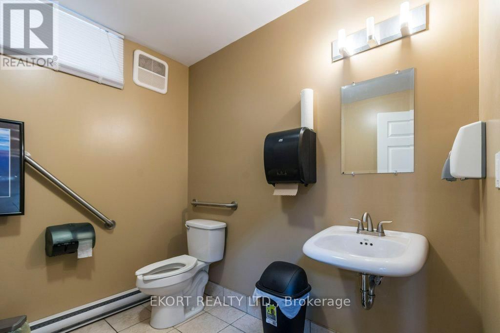 286 FRONT STREET Image 13