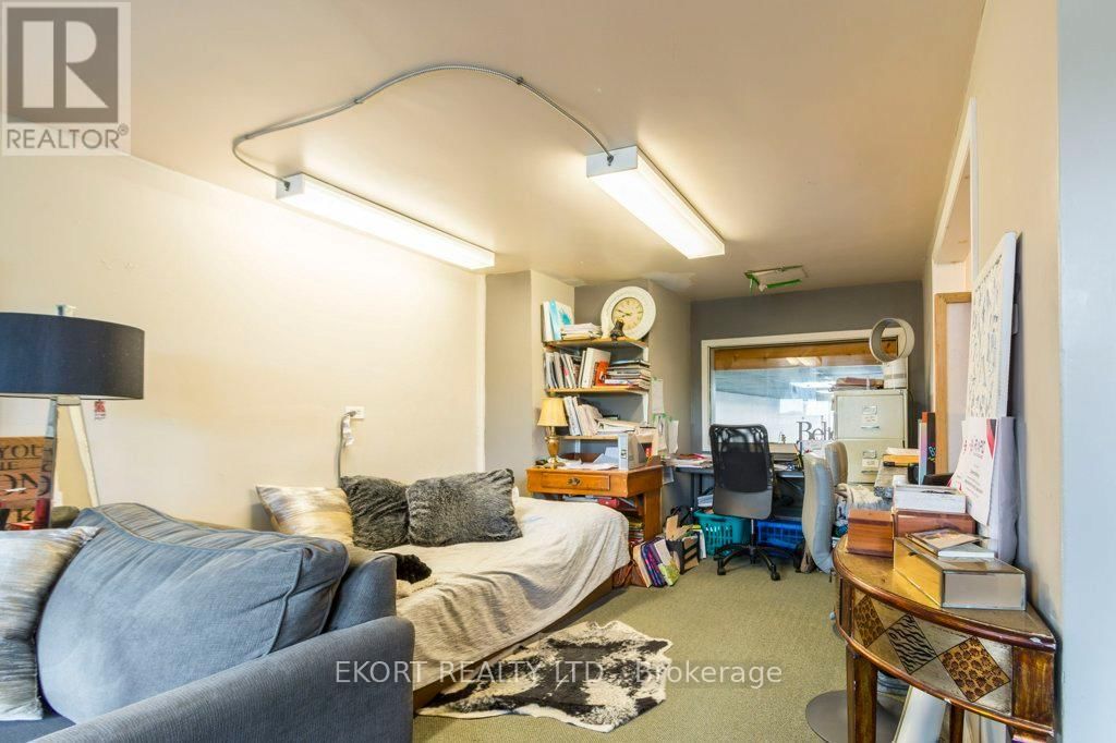 286 FRONT STREET Image 16