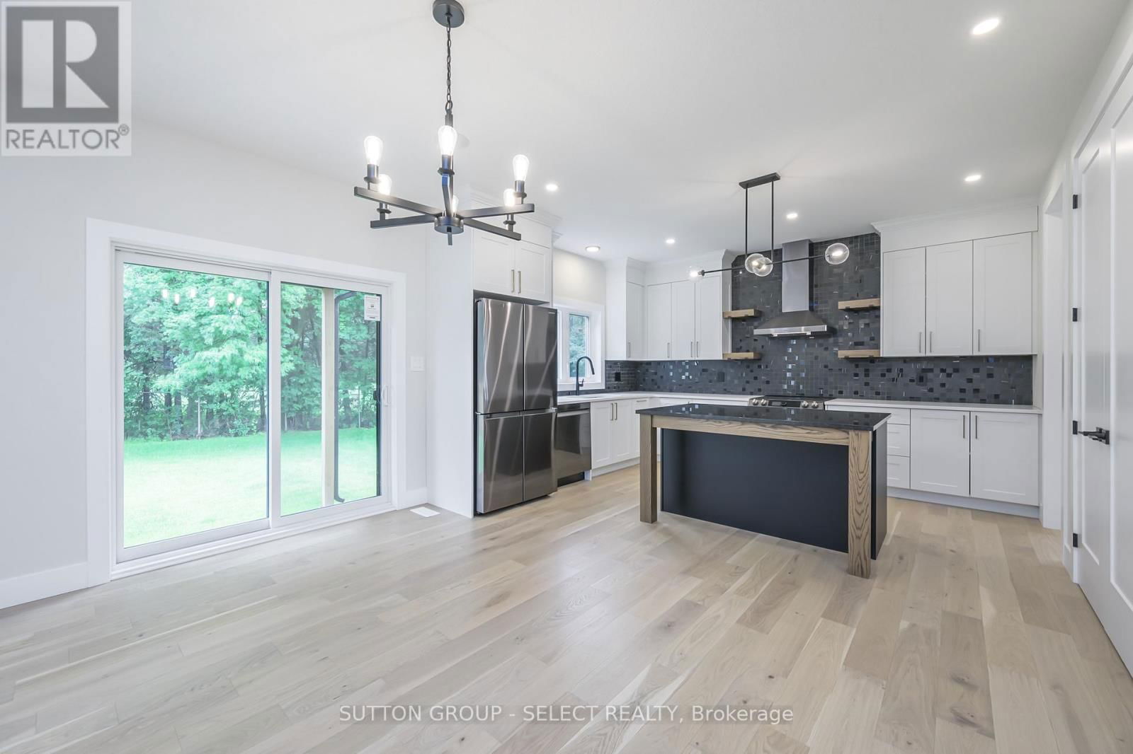 119 OPTIMIST DRIVE Image 10