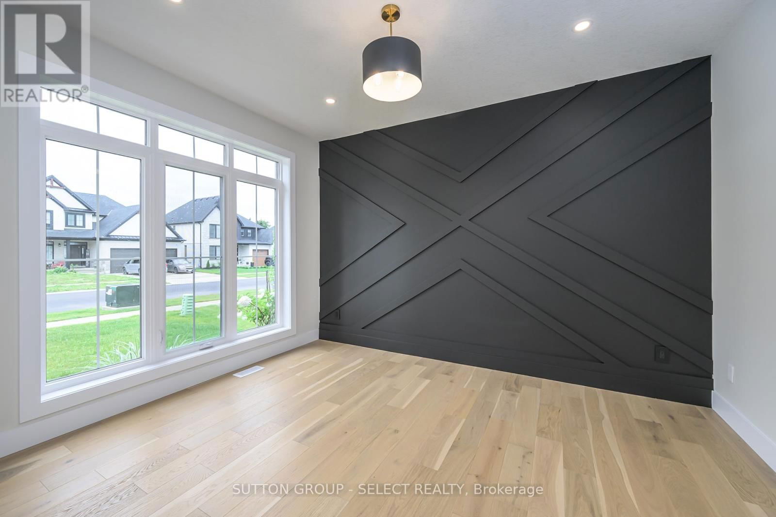 119 OPTIMIST DRIVE Image 17