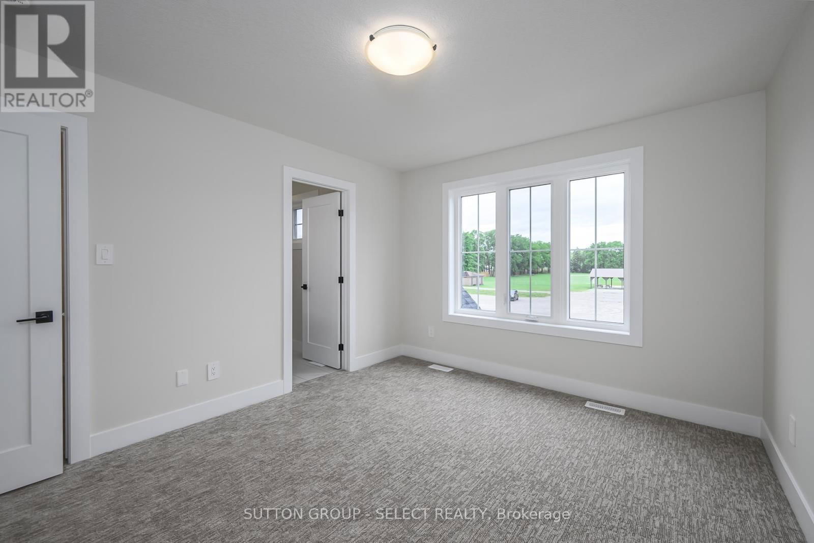 119 OPTIMIST DRIVE Image 27