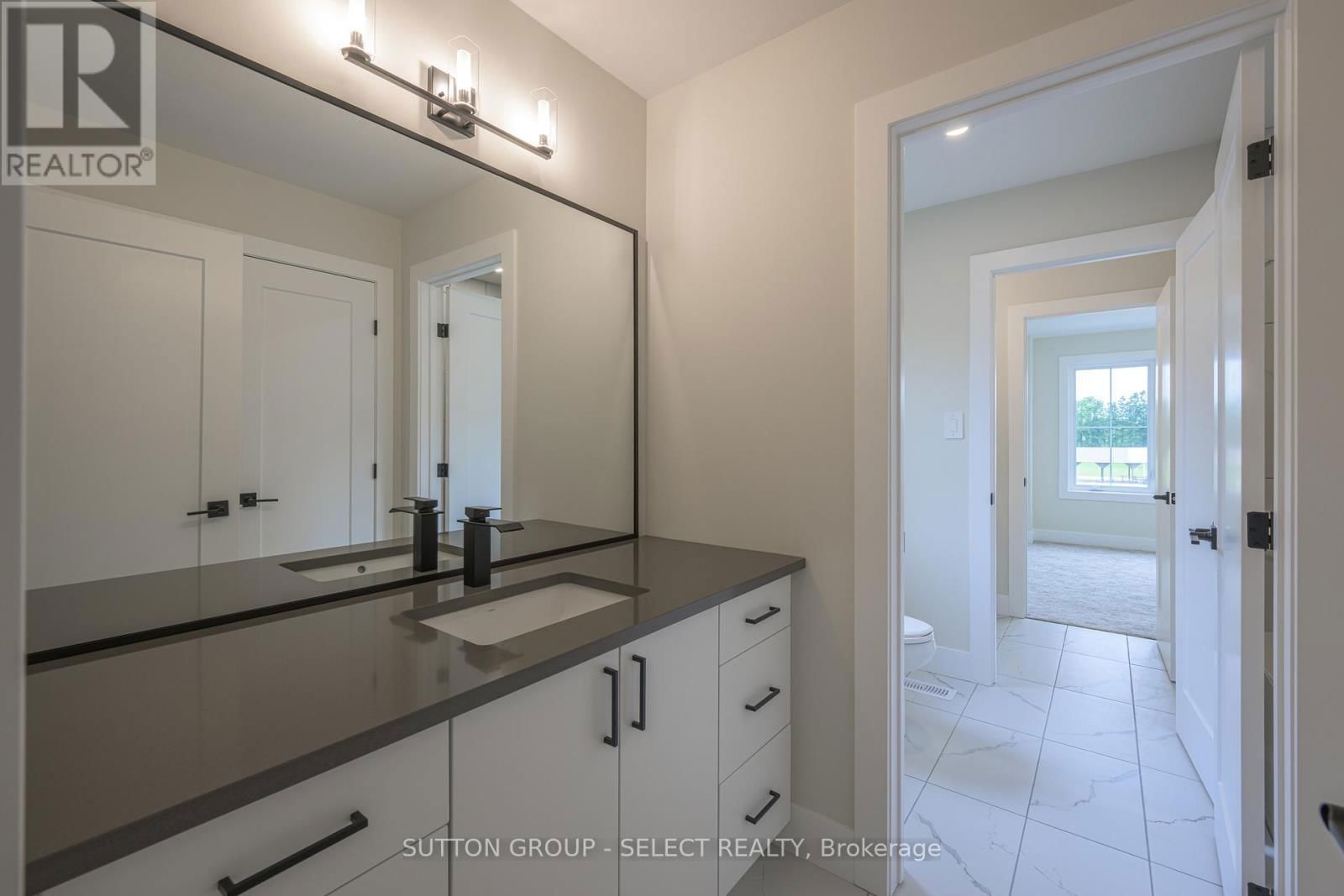 119 OPTIMIST DRIVE Image 33