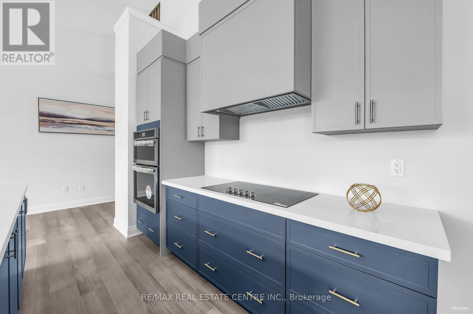119 SLADDEN COURT Image 14