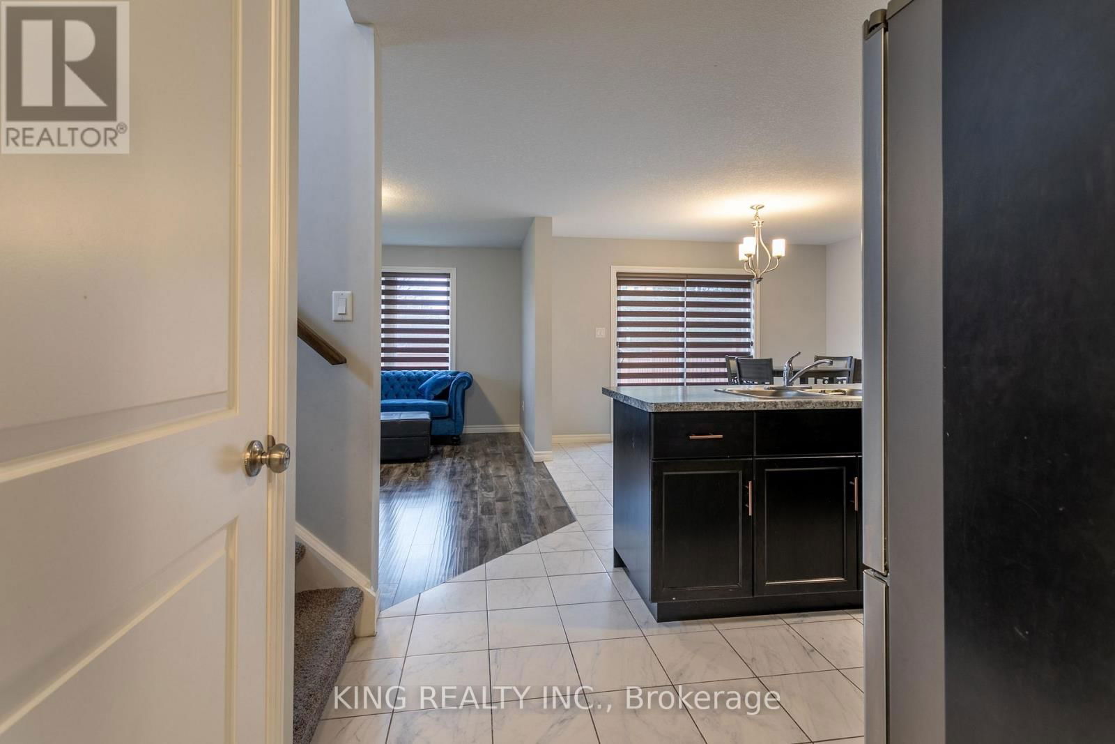 1 MINLER STREET Image 18
