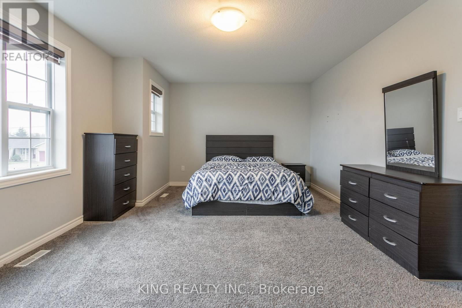 1 MINLER STREET Image 34