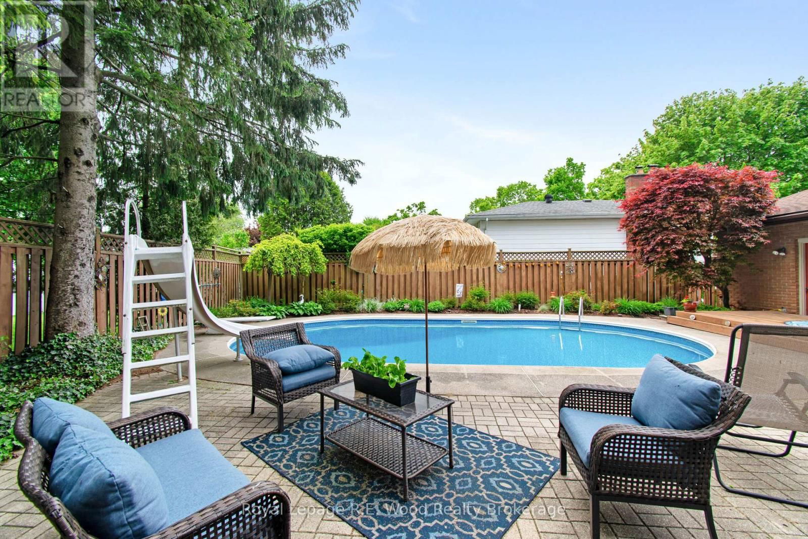 32 DEVON COURT Image 2