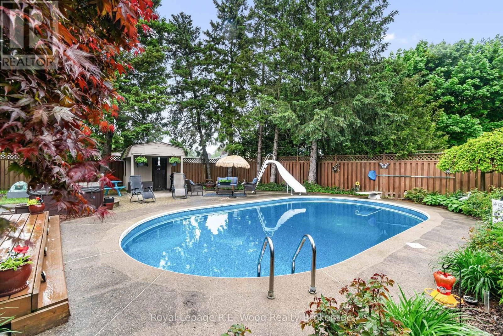 32 DEVON COURT Image 22