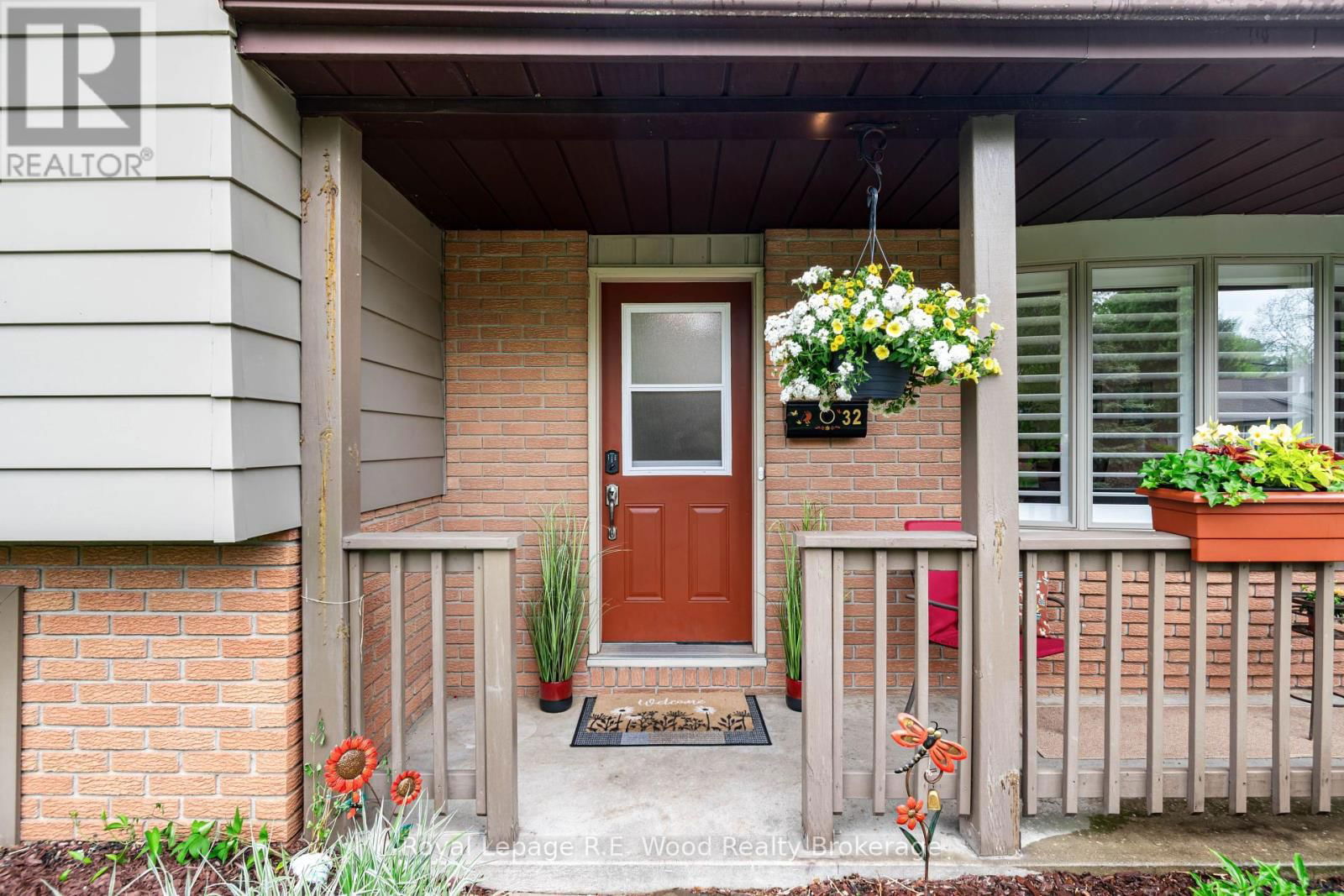 32 DEVON COURT Image 3