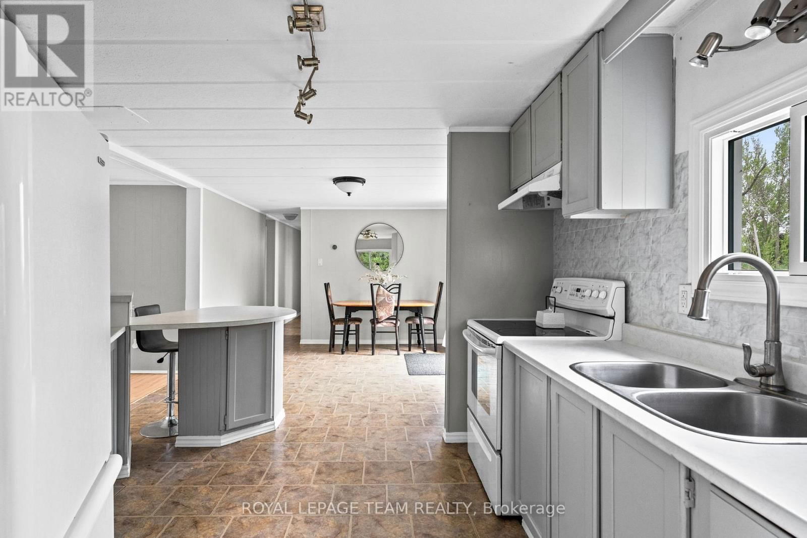 2176 DEVELOPMENT ROAD Image 11