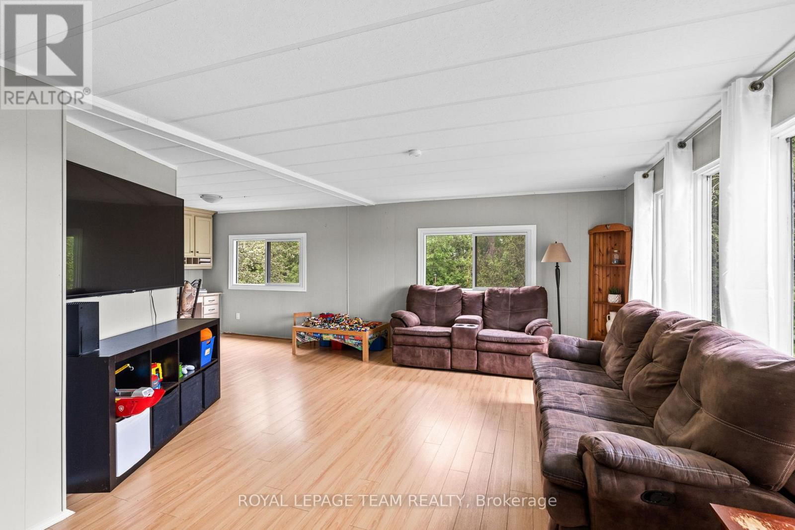 2176 DEVELOPMENT ROAD Image 7