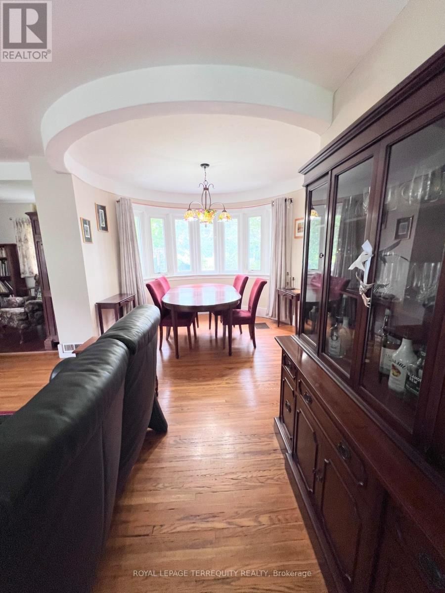 24 BRIDGE STREET WEST Image 13