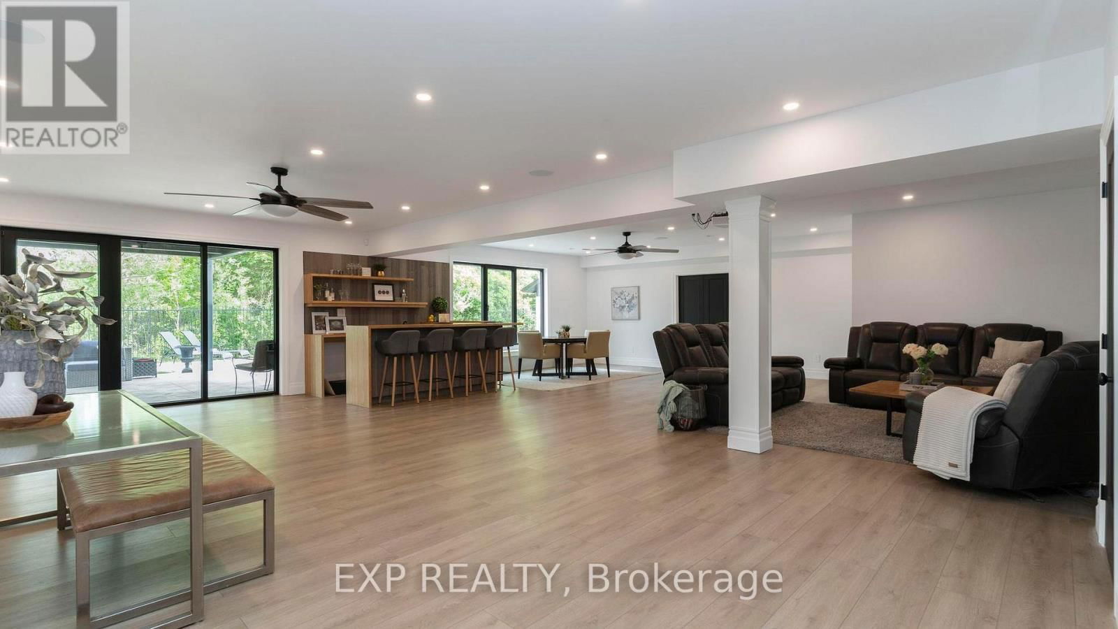 253 - 9861 GLENDON DRIVE Image 28