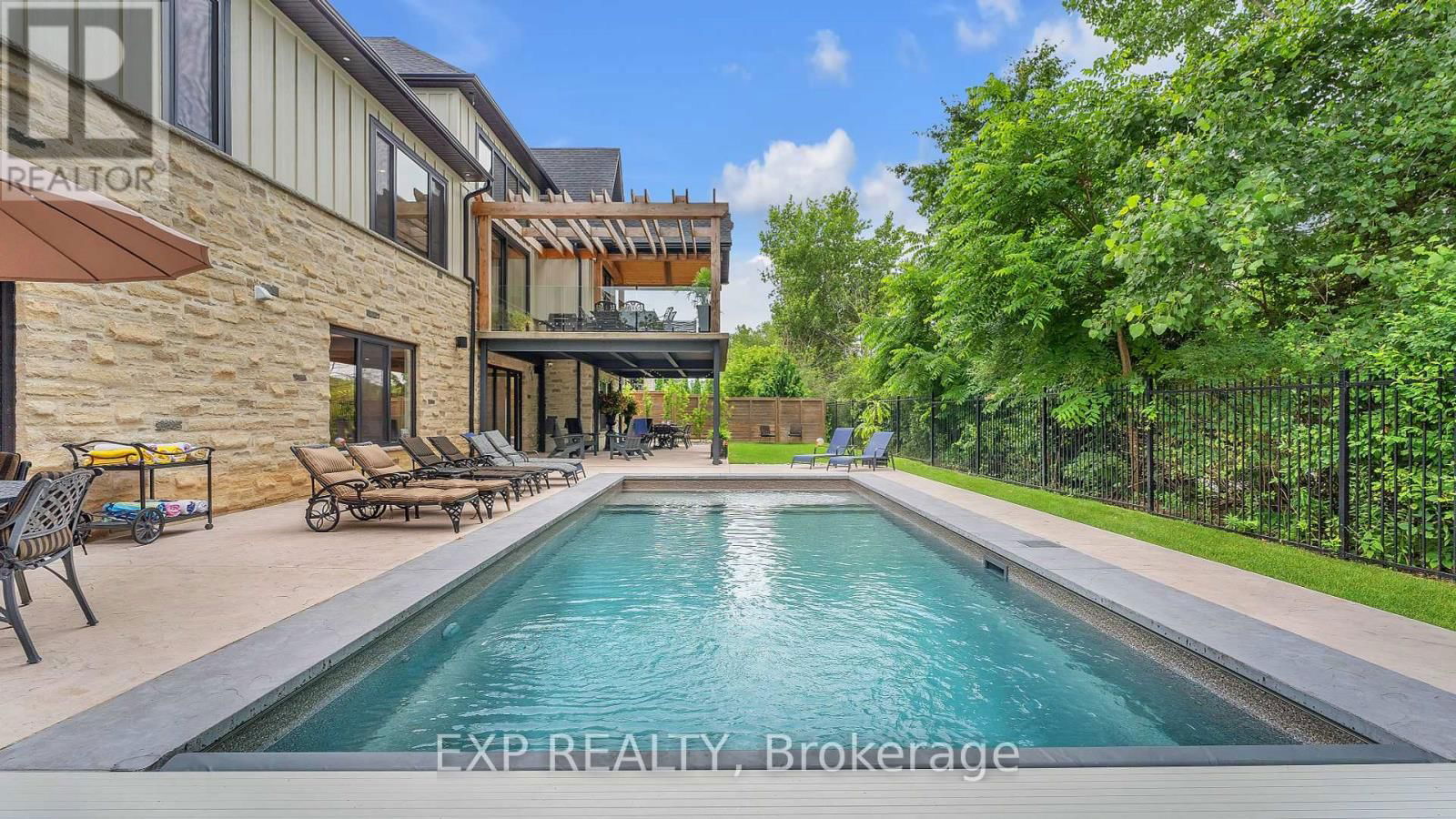 253 - 9861 GLENDON DRIVE Image 41