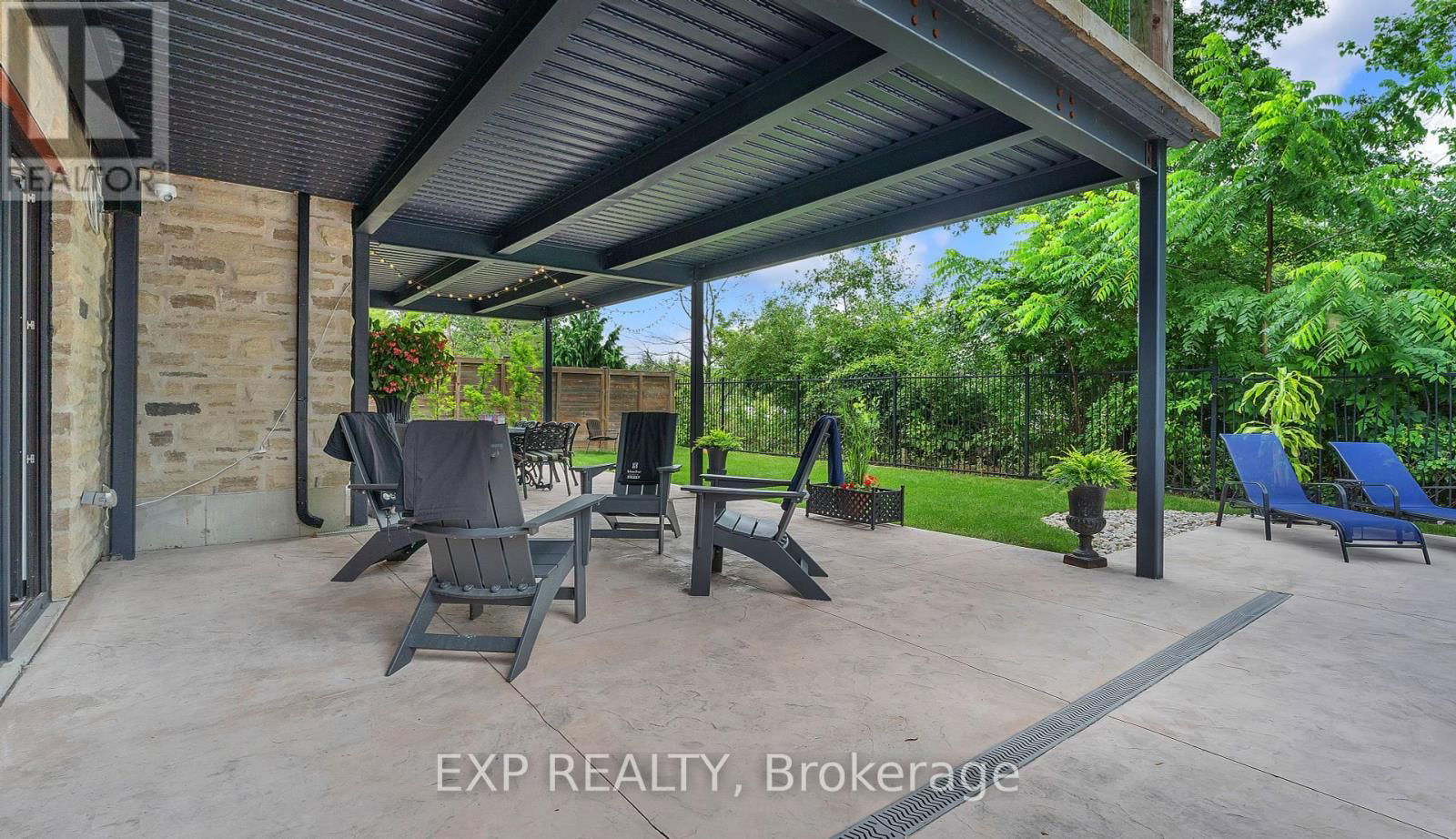 253 - 9861 GLENDON DRIVE Image 42