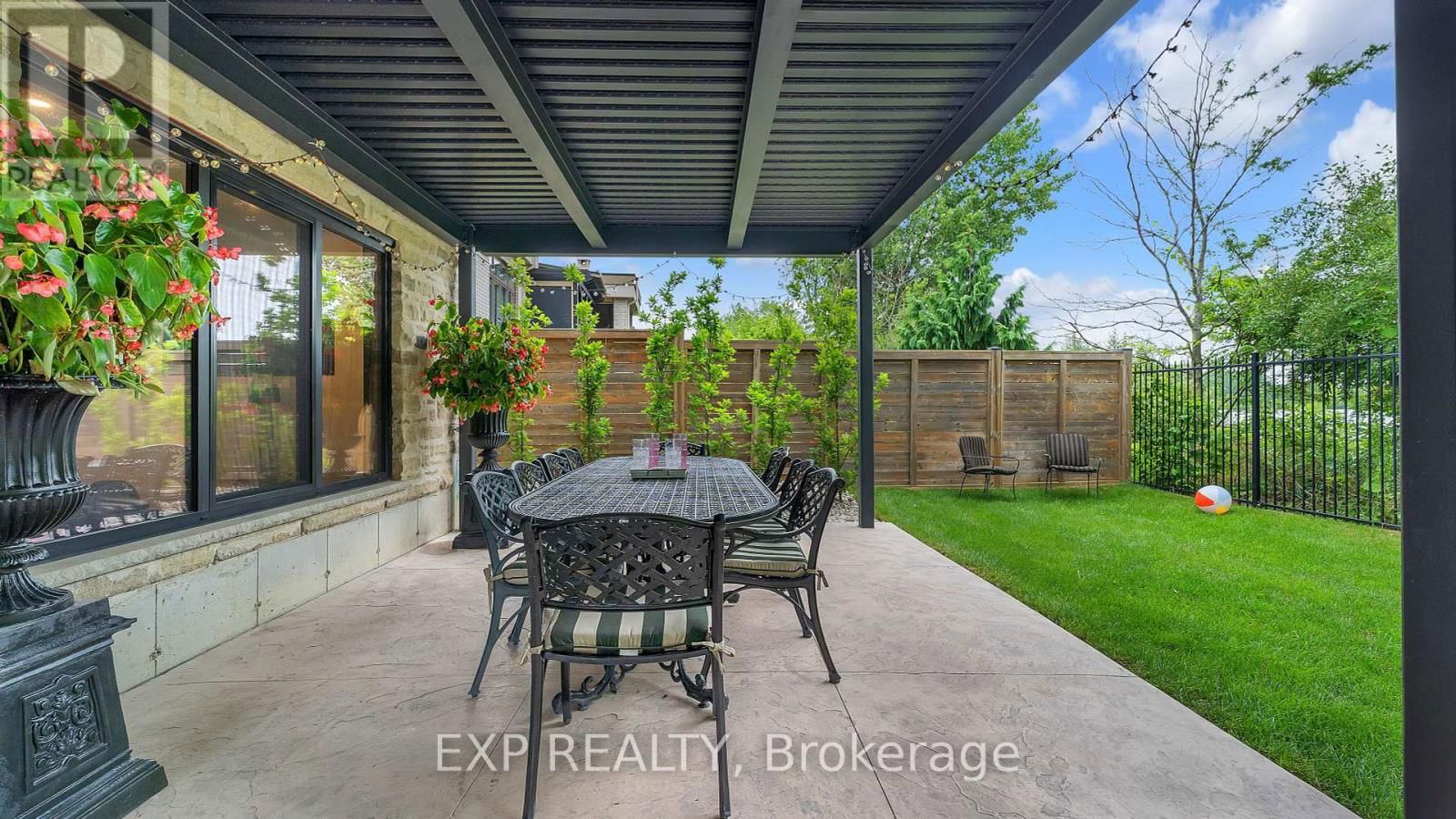 253 - 9861 GLENDON DRIVE Image 43