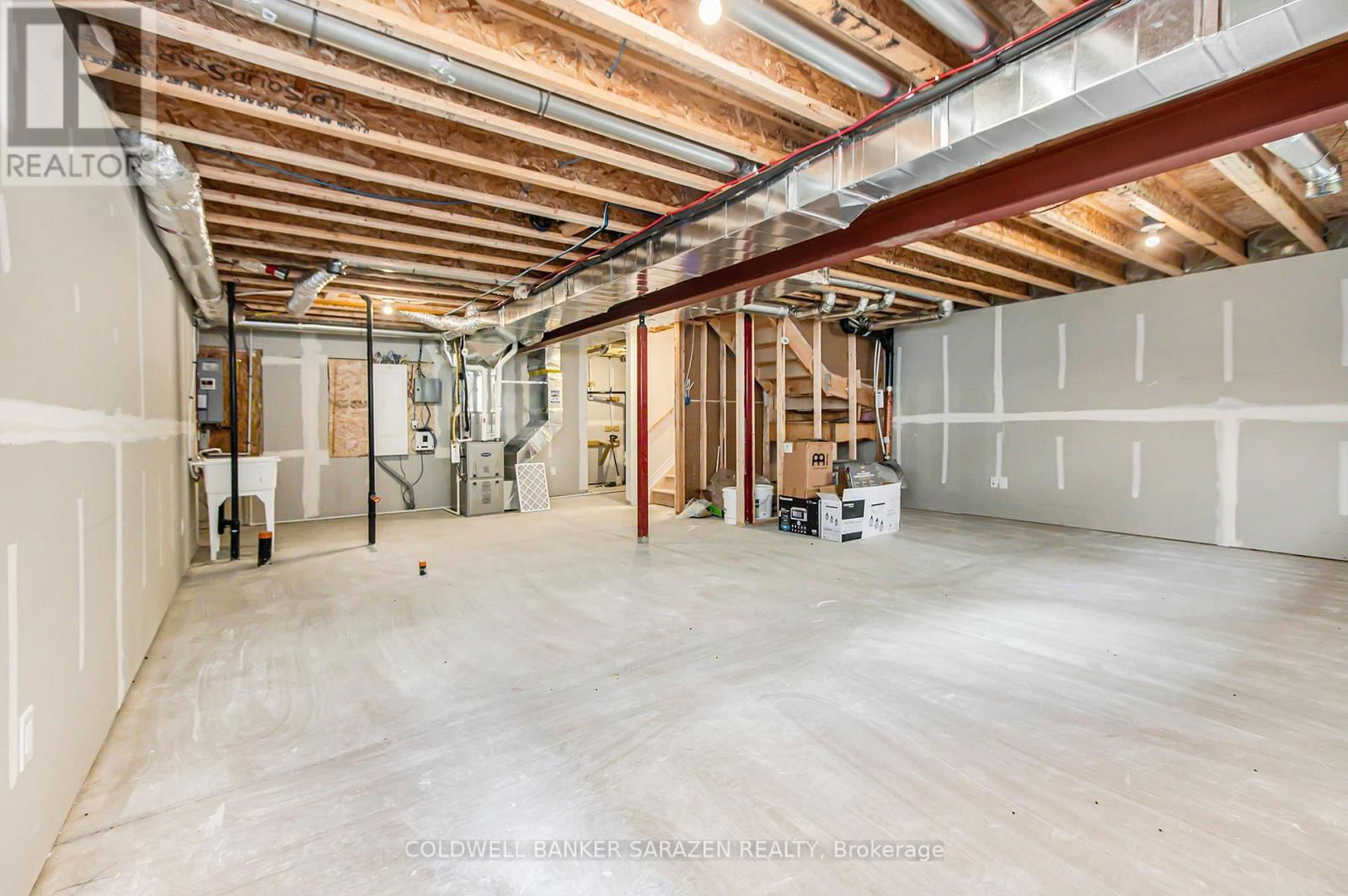 207 BLACKHORSE DRIVE Image 20