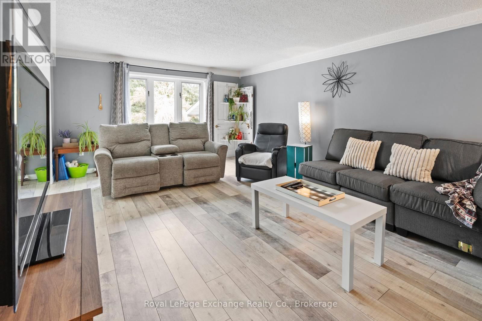 586 MCGAW DRIVE Image 6