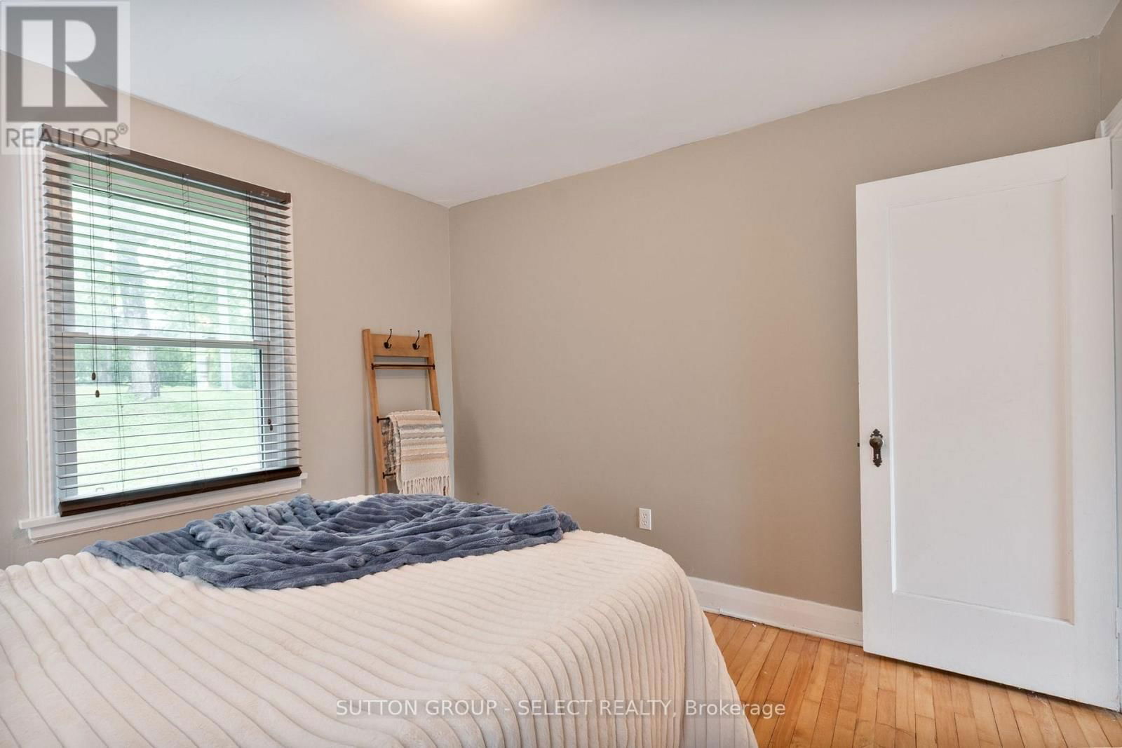 570 KINGSWAY AVENUE Image 22