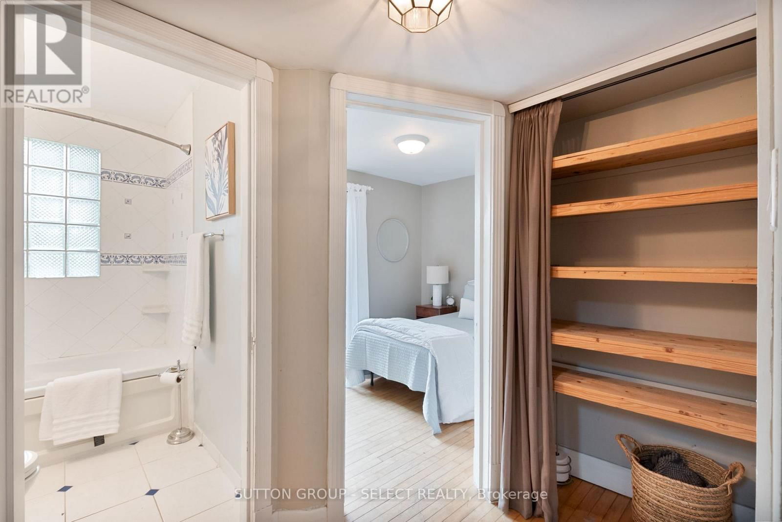570 KINGSWAY AVENUE Image 23