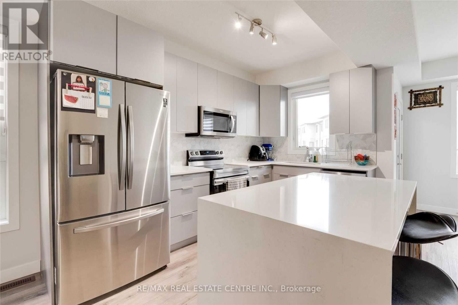 89 - 3380 SINGLETON AVENUE Image 4