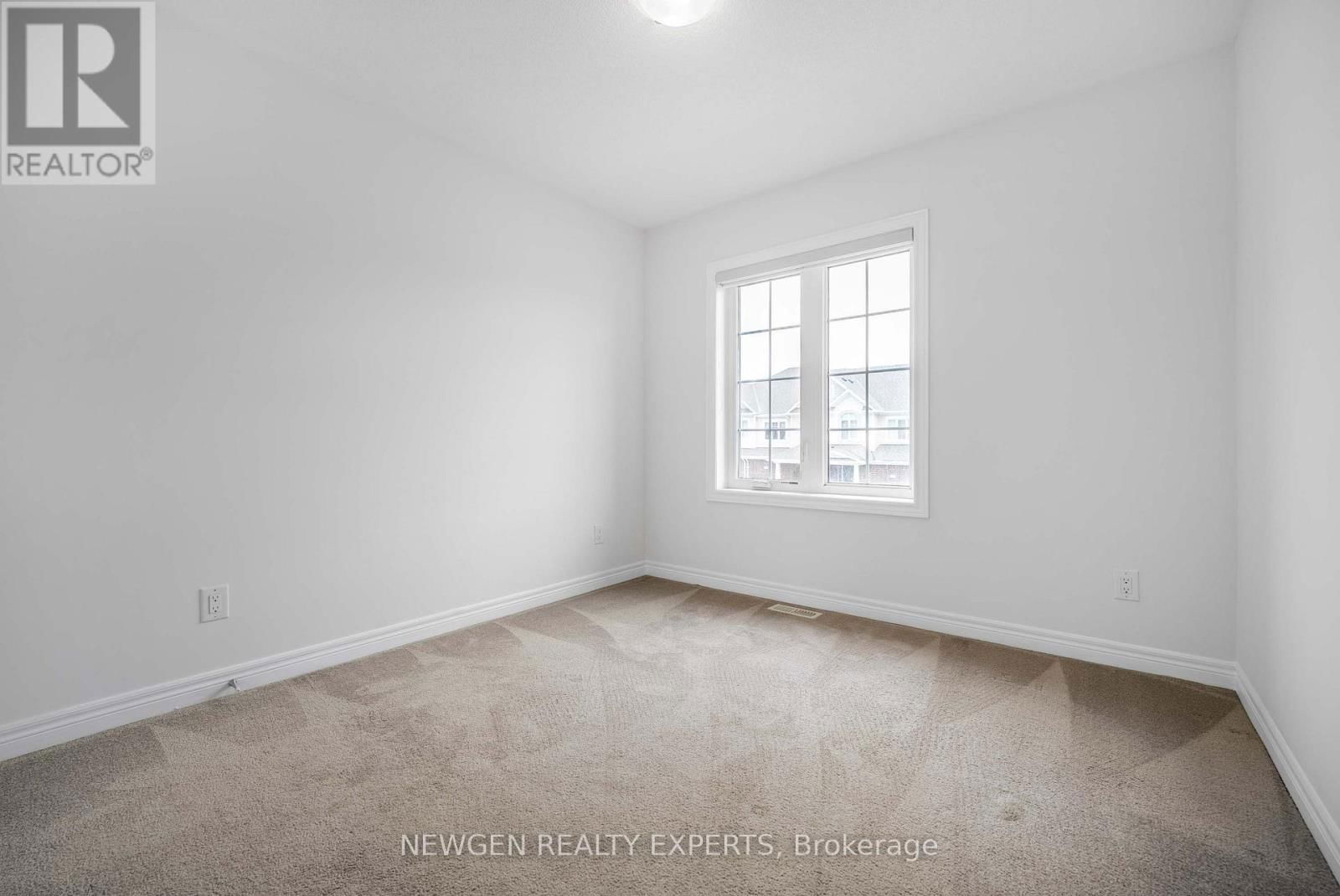 9 STONEHILL AVENUE Image 16