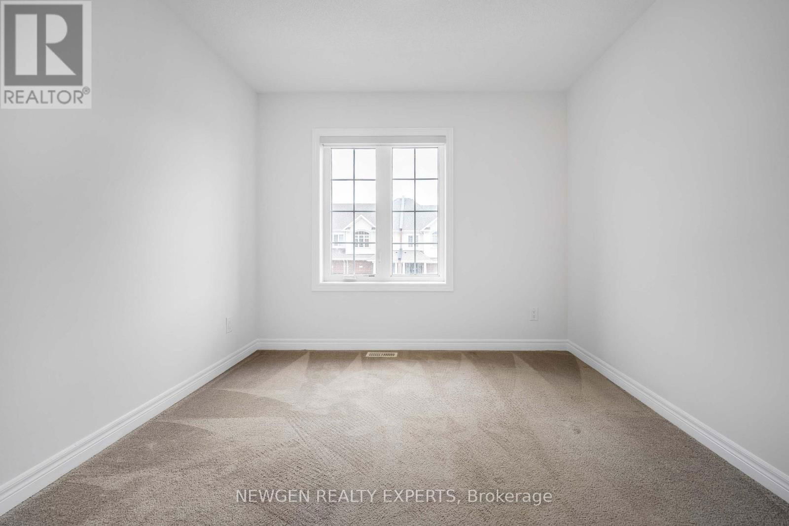 9 STONEHILL AVENUE Image 17