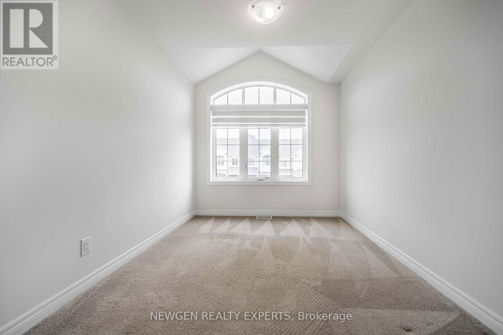 9 STONEHILL AVENUE Image 20