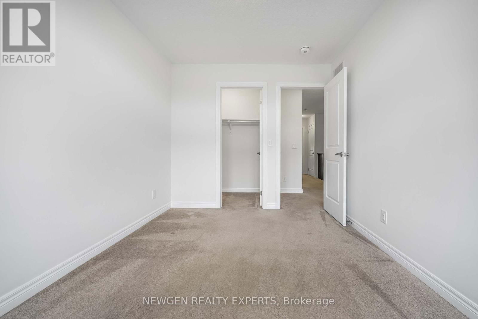 9 STONEHILL AVENUE Image 21