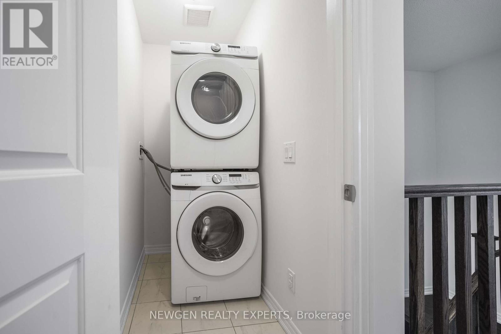 9 STONEHILL AVENUE Image 31
