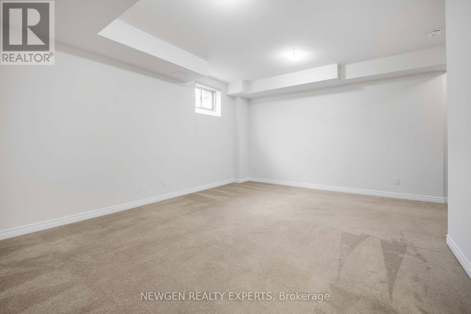 9 STONEHILL AVENUE Image 34