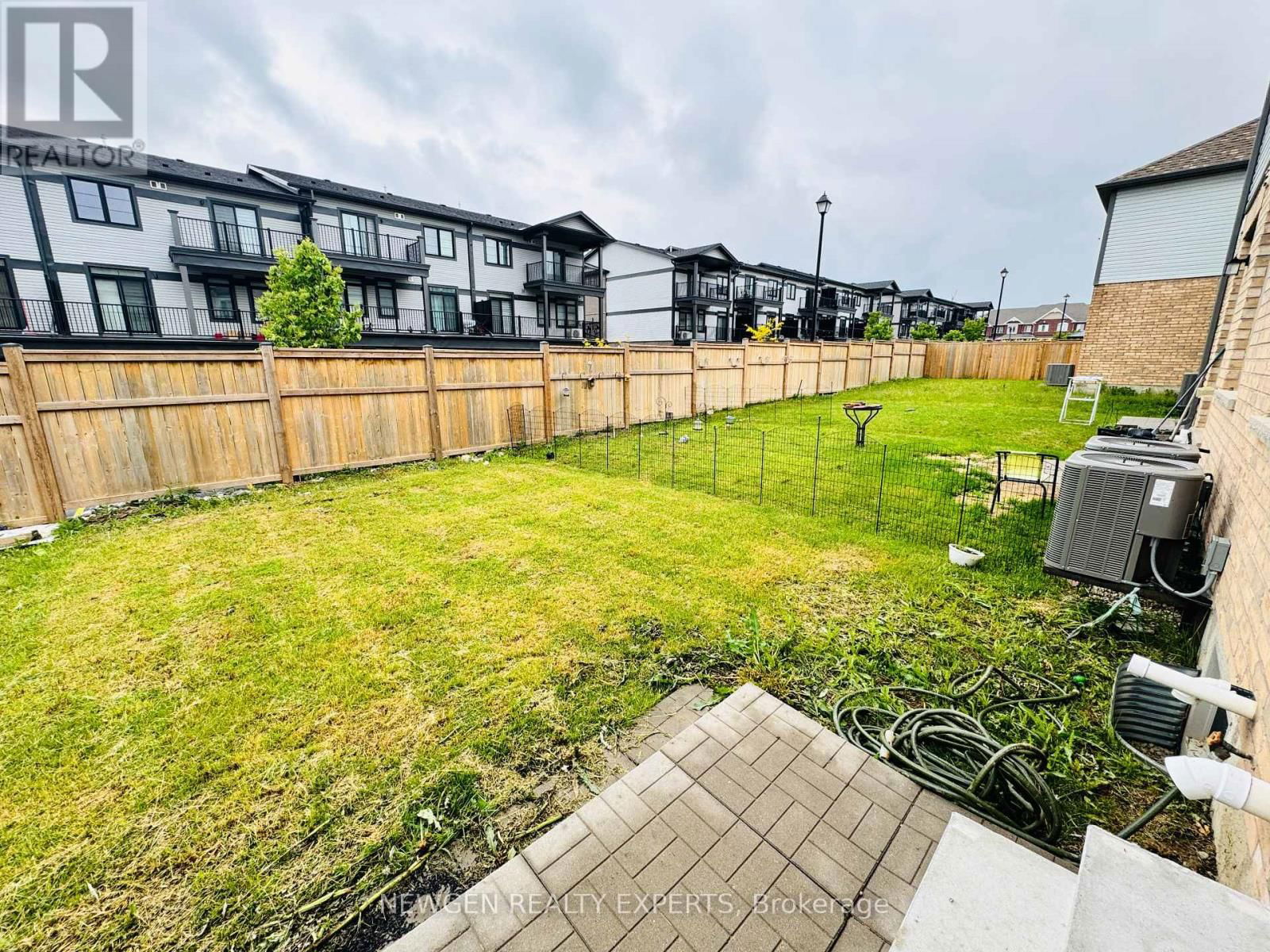9 STONEHILL AVENUE Image 38