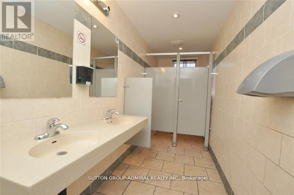 104 CANNON STREET EAST Image 12
