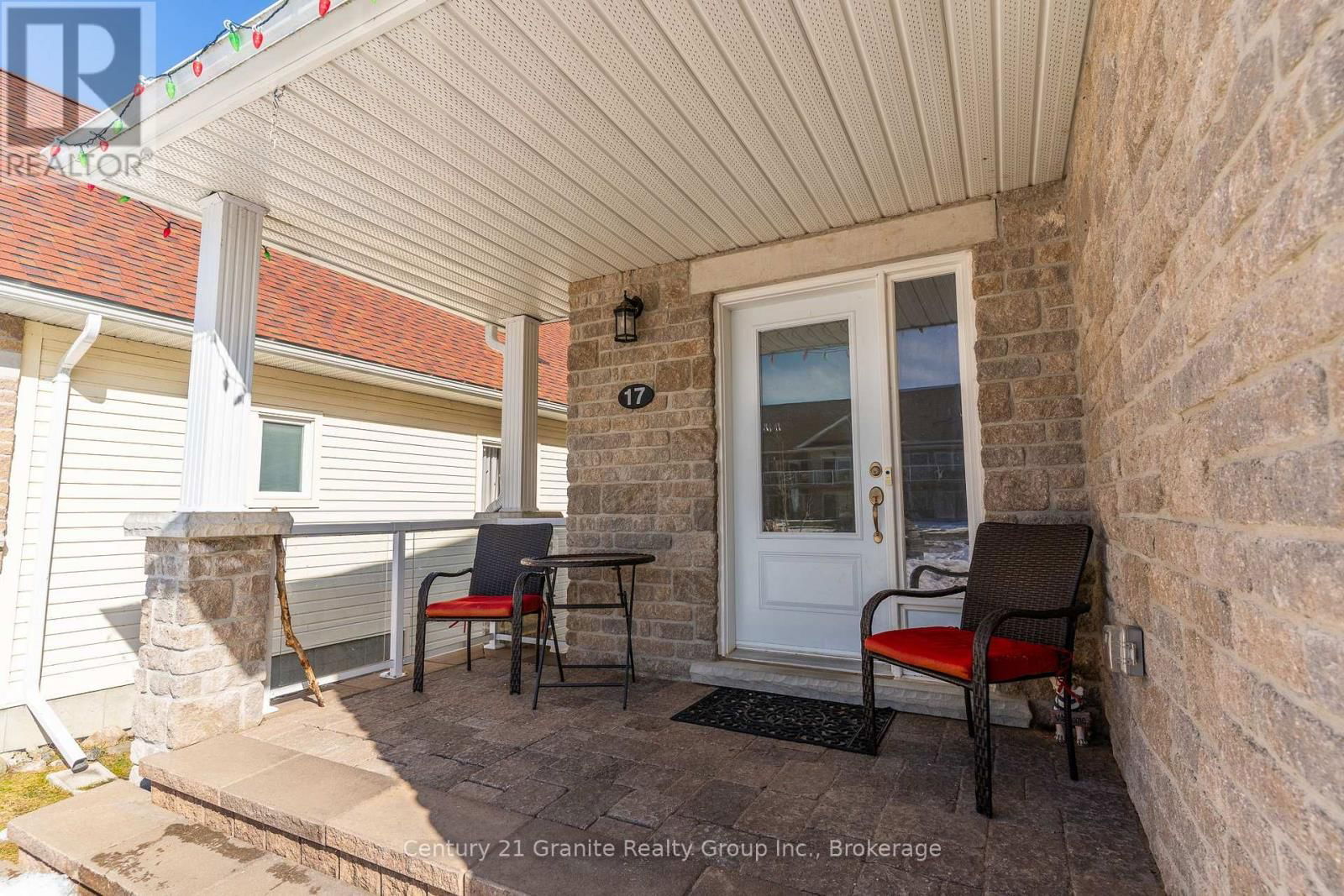 17 WEBB CIRCLE Image 3